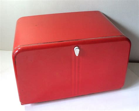 Vintage Beauty Box by Lincoln Metal Bread Box 